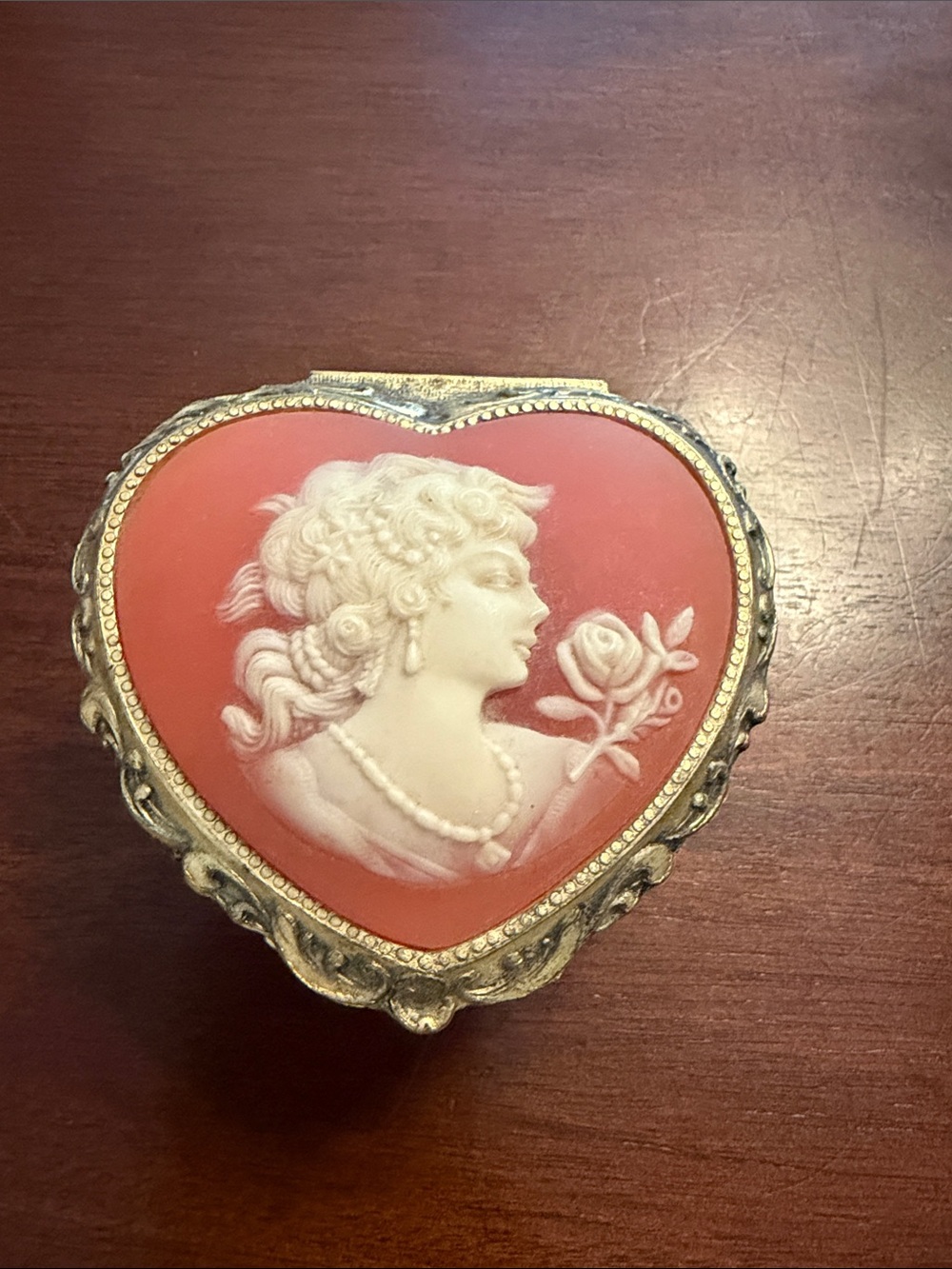 Heart-Shaped Cameo Trinket Box - Coral and White